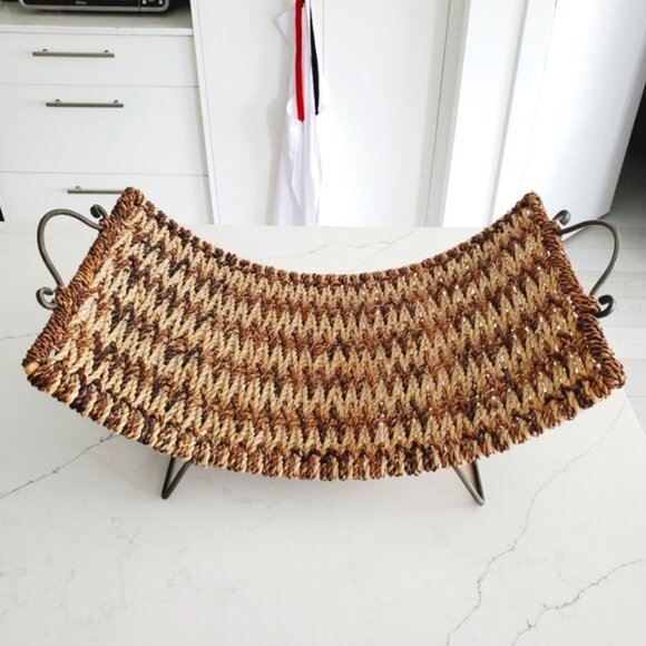 Vintage Large WovenWhicker Boho Newspaper Magazine Storage Basket Cottage - Picture 1 of 6